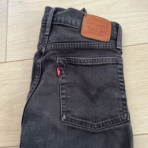 BEST STRAIGHT LEG LEVIS